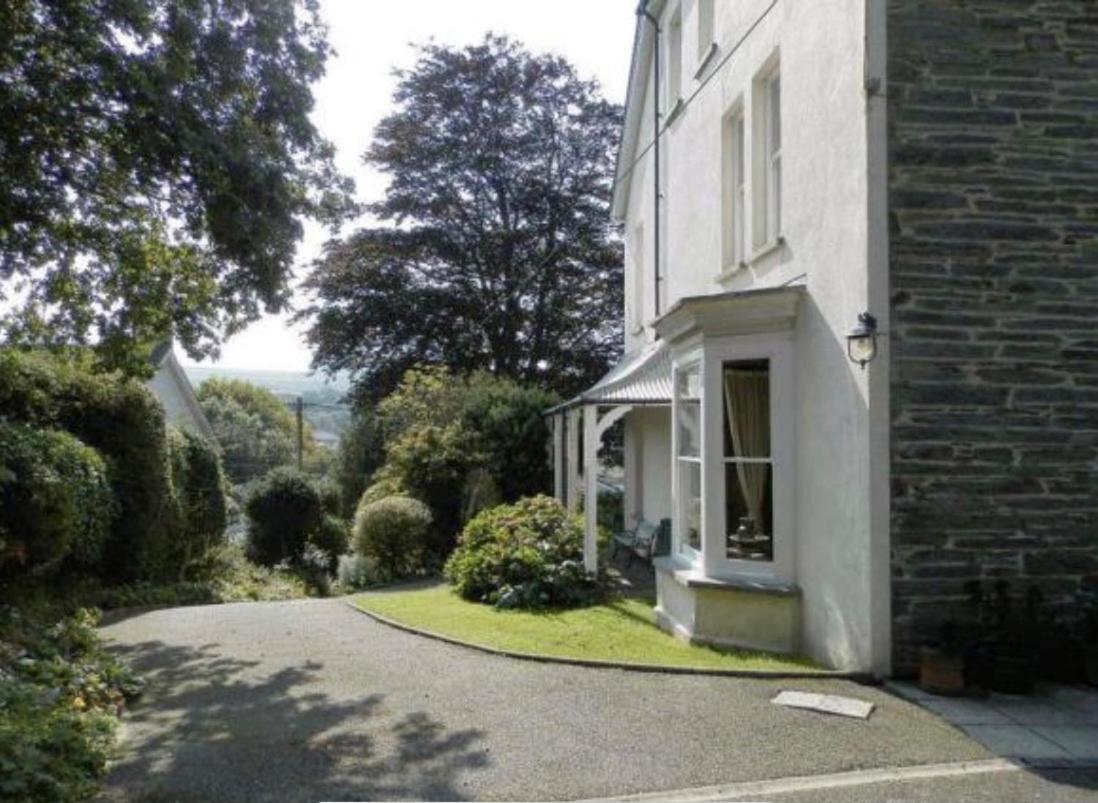 Appartement House Of Brohedyn à Newcastle Emlyn Extérieur photo