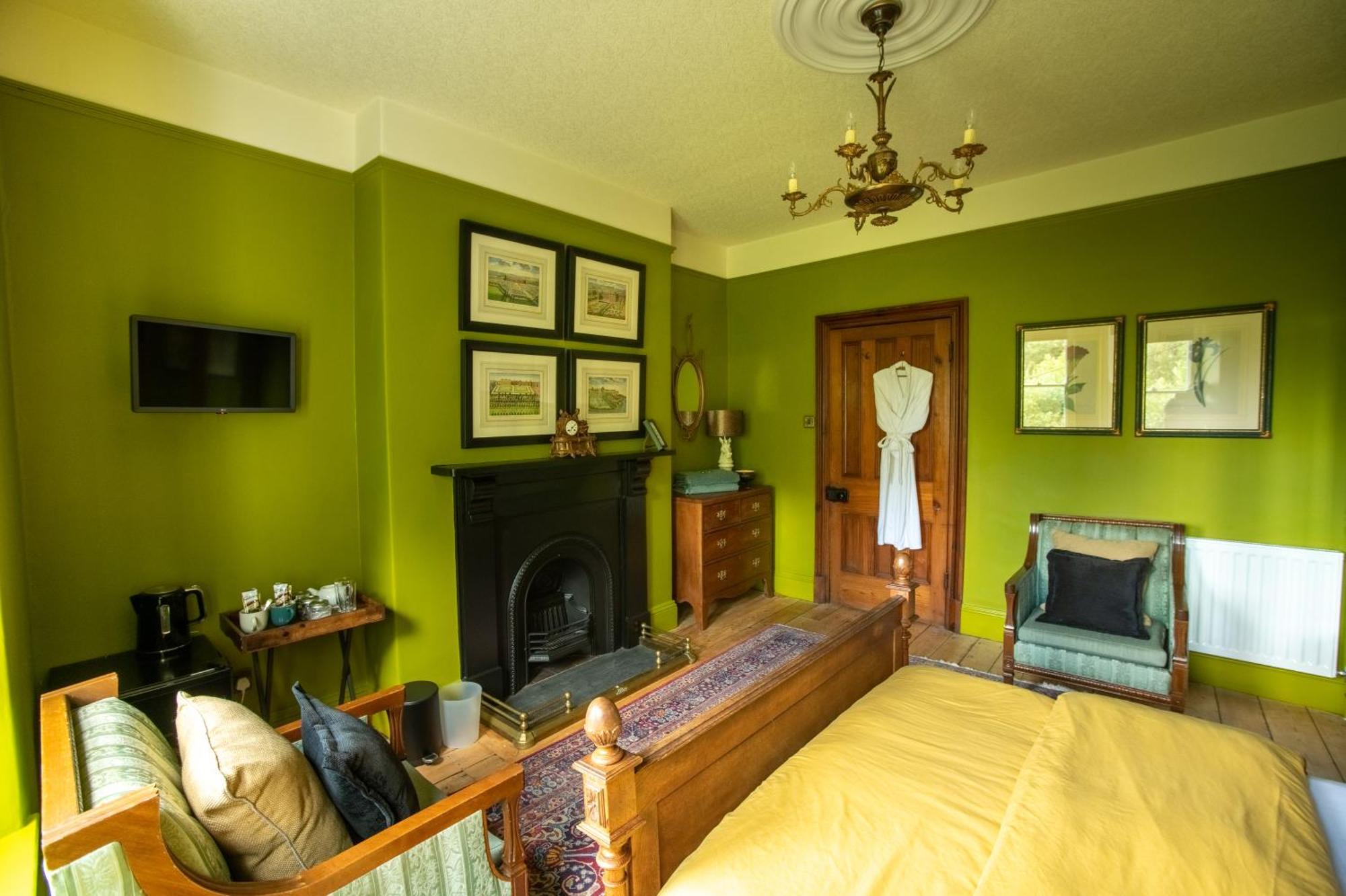 Appartement House Of Brohedyn à Newcastle Emlyn Extérieur photo
