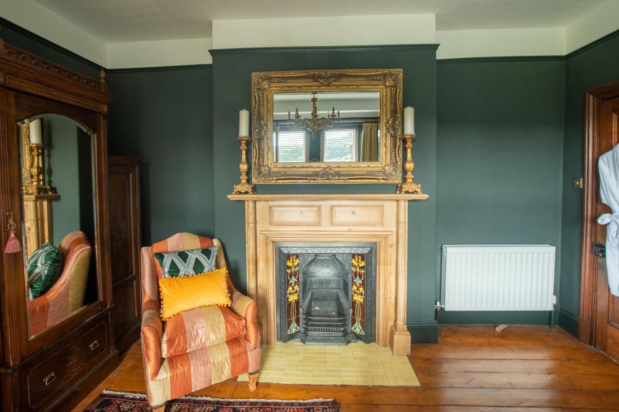 Appartement House Of Brohedyn à Newcastle Emlyn Extérieur photo